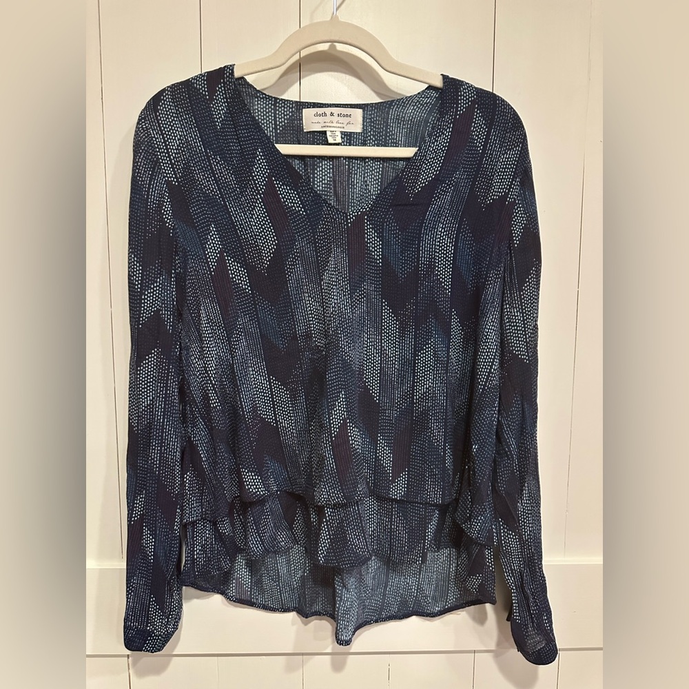 Anthropologie Cloth and Stone Ruffle Hem Blouse – Size M
